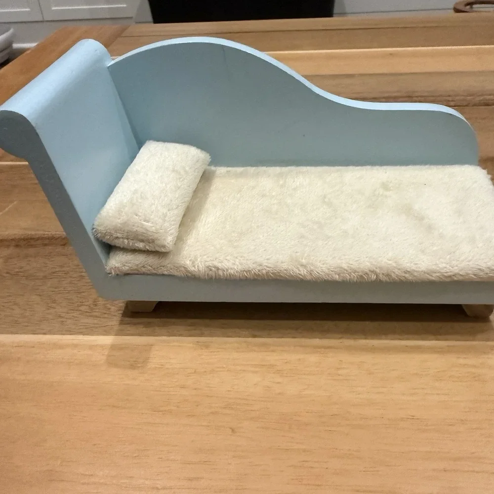 Vintage Handmade Wooden Dollhouse Chaise Lounge Bed Plush Miniature Furniture